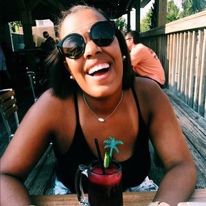 Meet your Posher, Bri